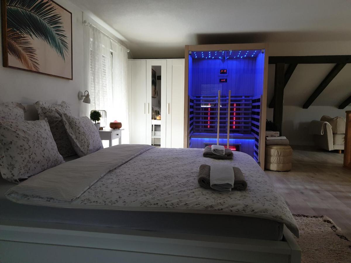 Luxury Apartman Alex With Sauna In The Village Otočac Extérieur photo