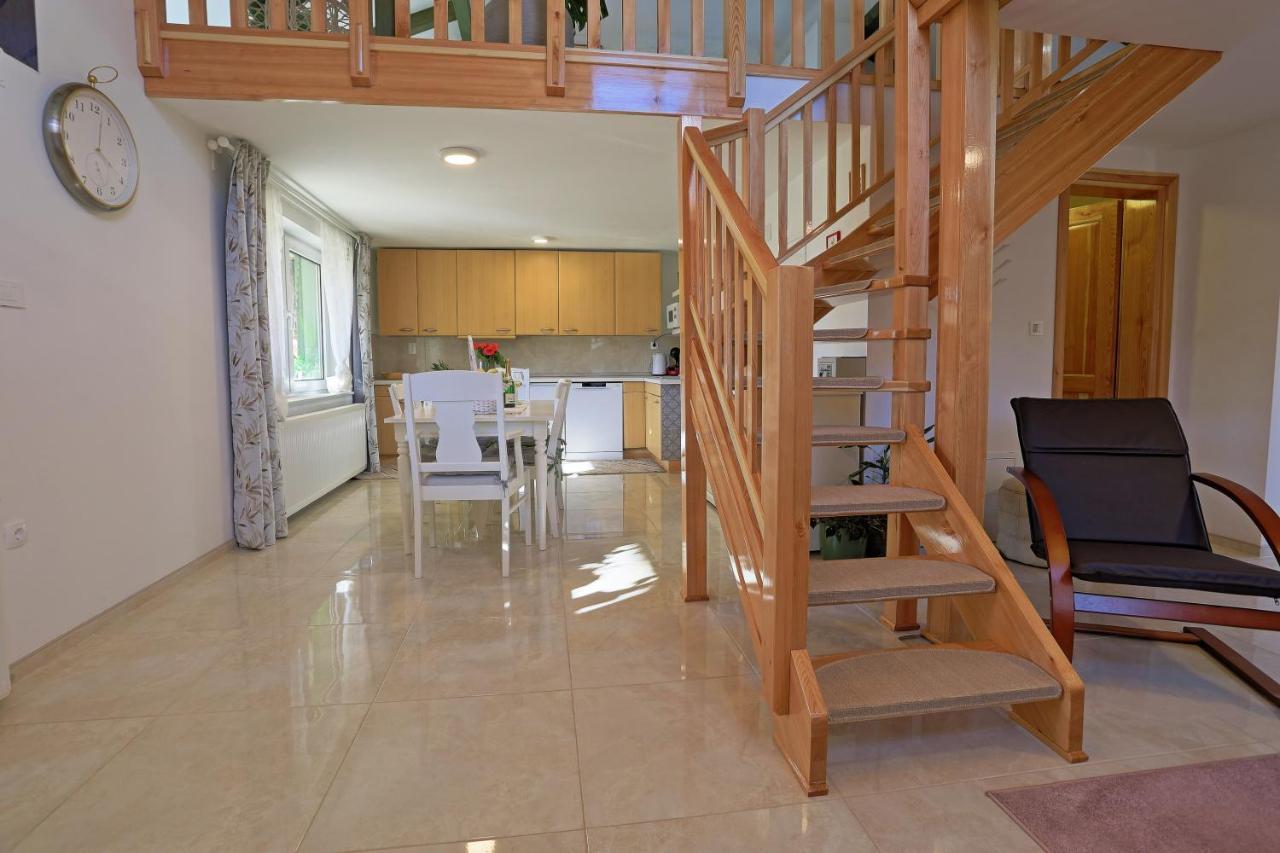 Luxury Apartman Alex With Sauna In The Village Otočac Extérieur photo