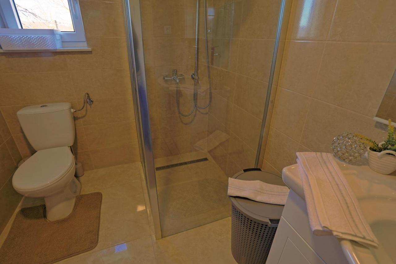 Luxury Apartman Alex With Sauna In The Village Otočac Extérieur photo