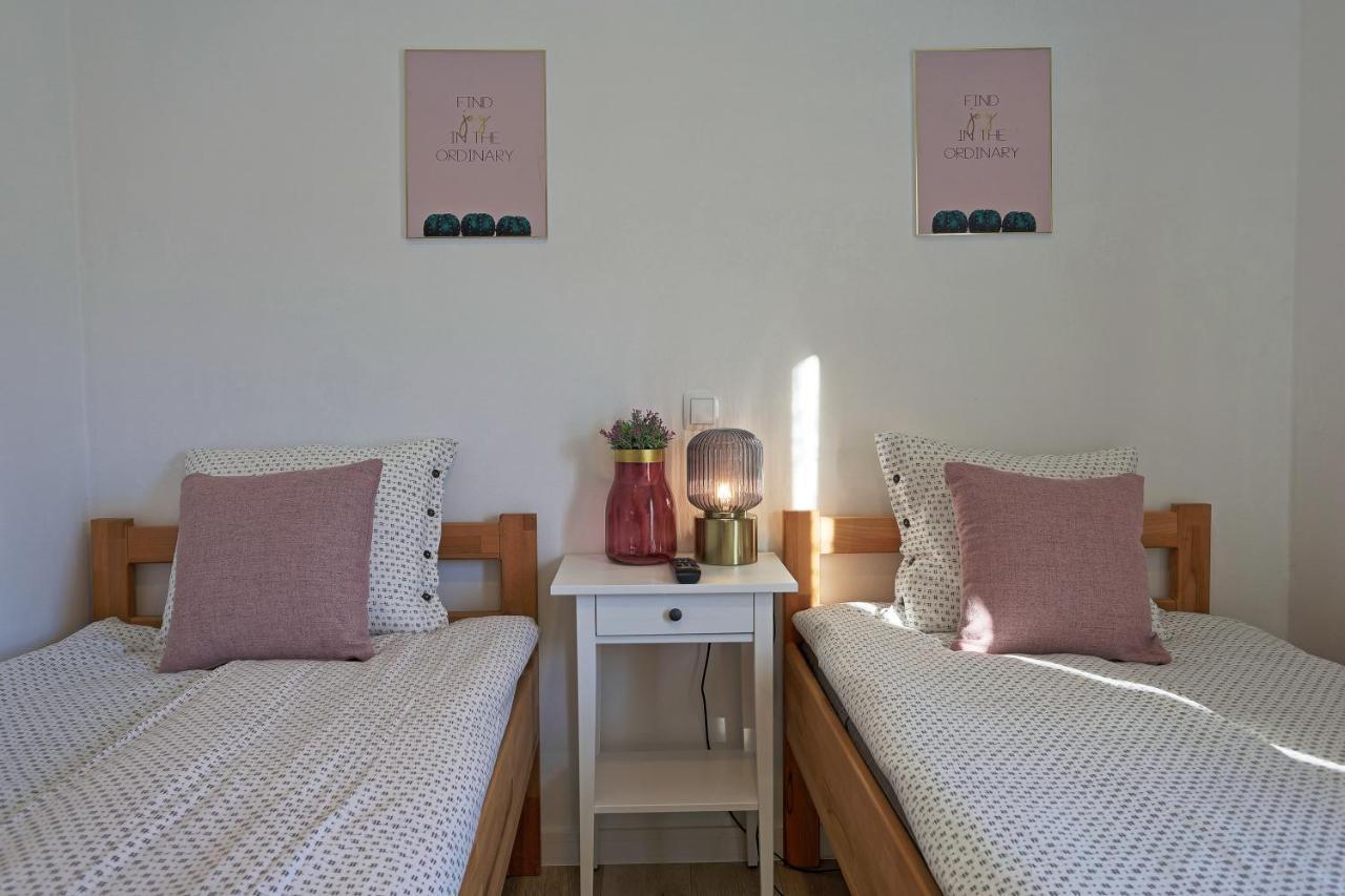 Luxury Apartman Alex With Sauna In The Village Otočac Extérieur photo